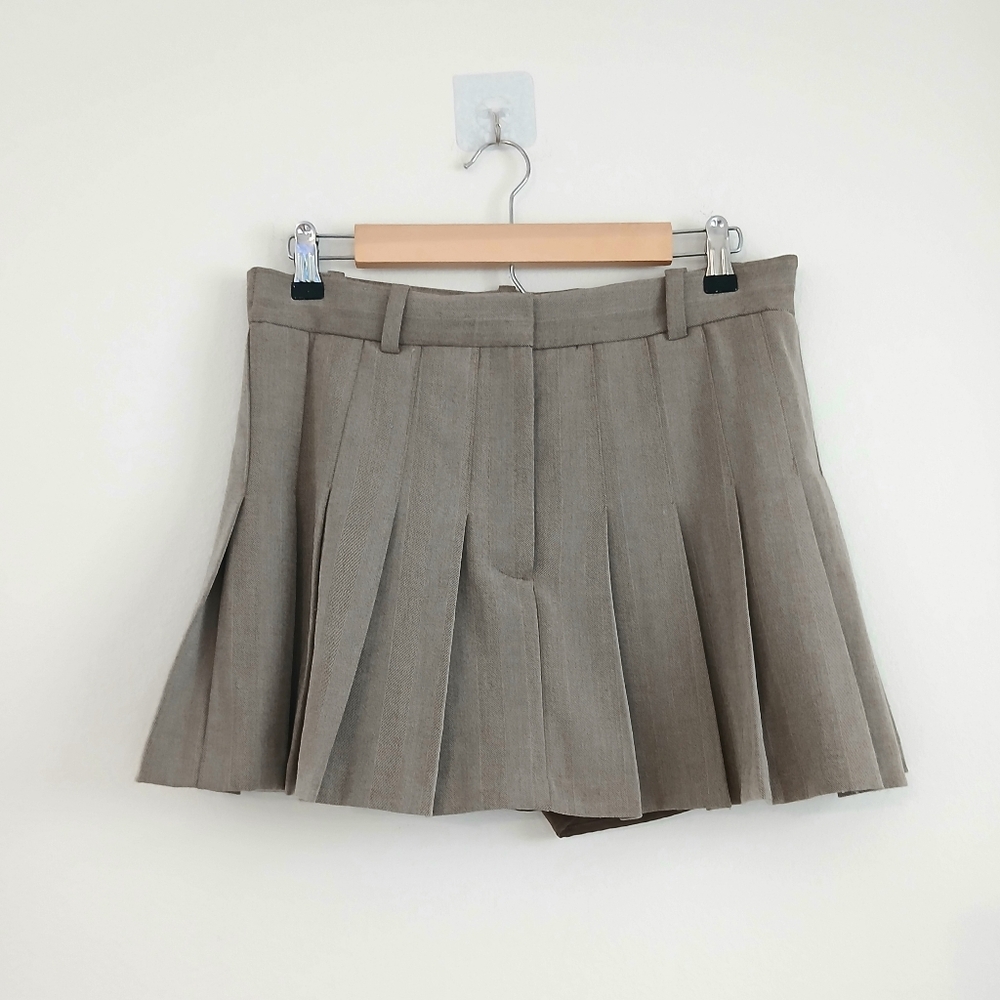 Abercrombie and Fitch Tan Pleated Skirt